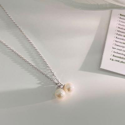 Simple French Two Pearl Necklaces with Temperament and Versatile Collarbone Chains New Niche Necklace
