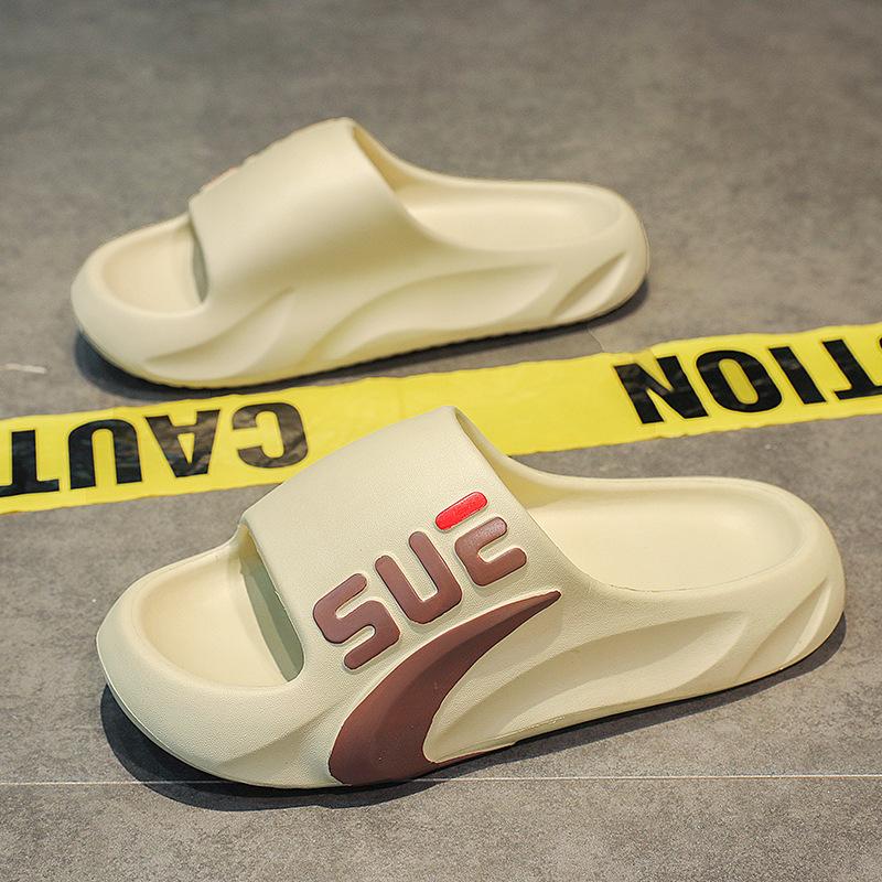 Beach shoes 2024 summer stepping on shit slippers men's casual fashion platform wear sandals men's one-word slippers
