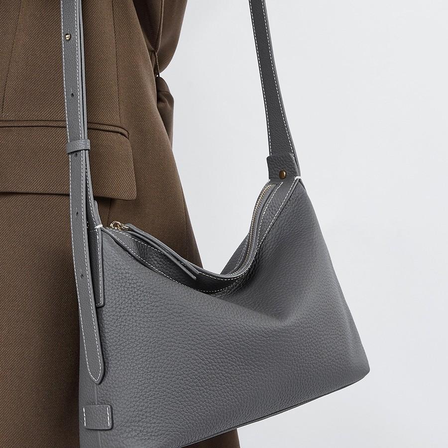 Versatile Commuter Shoulder Bag New Cowhide Underarm Bag Textured Messenger Bag