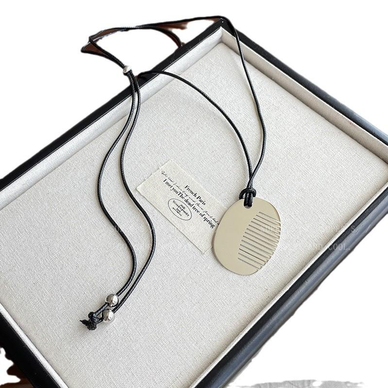 Titanium Steel Wax Rope Comb Sweater Chain Necklace Accessory Design with High-end Style