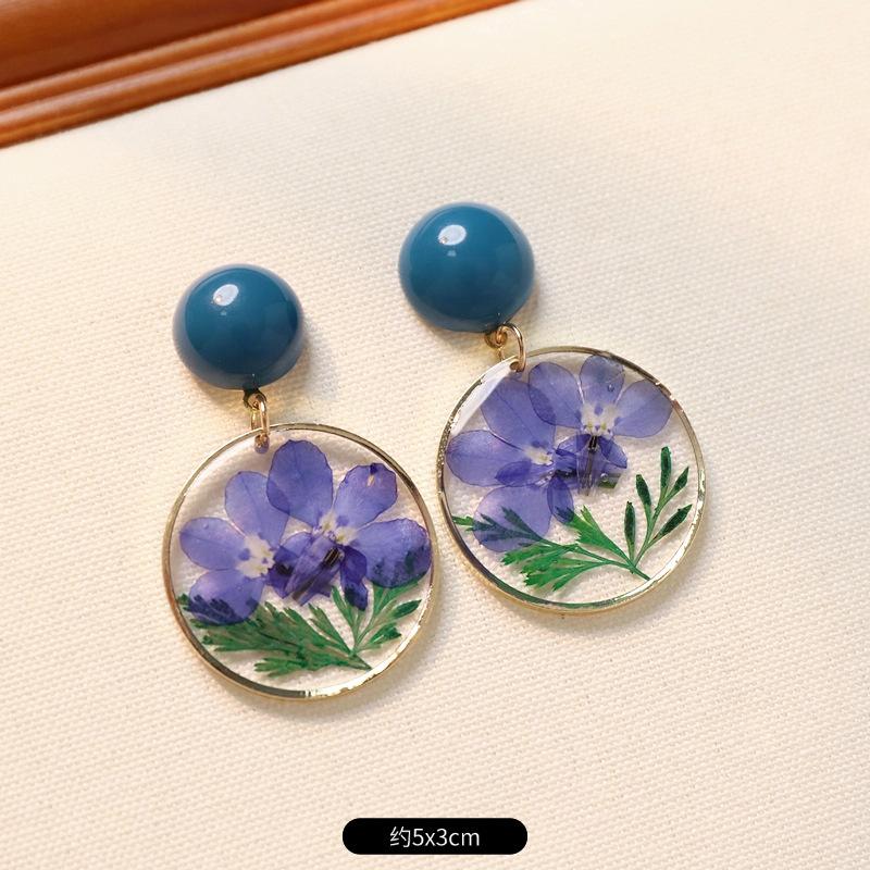 Niche Design Retro Plant Dried Flower Stud Earrings Beautiful Immortal Flower Earrings Women's Vacation Style Earrings Summer
