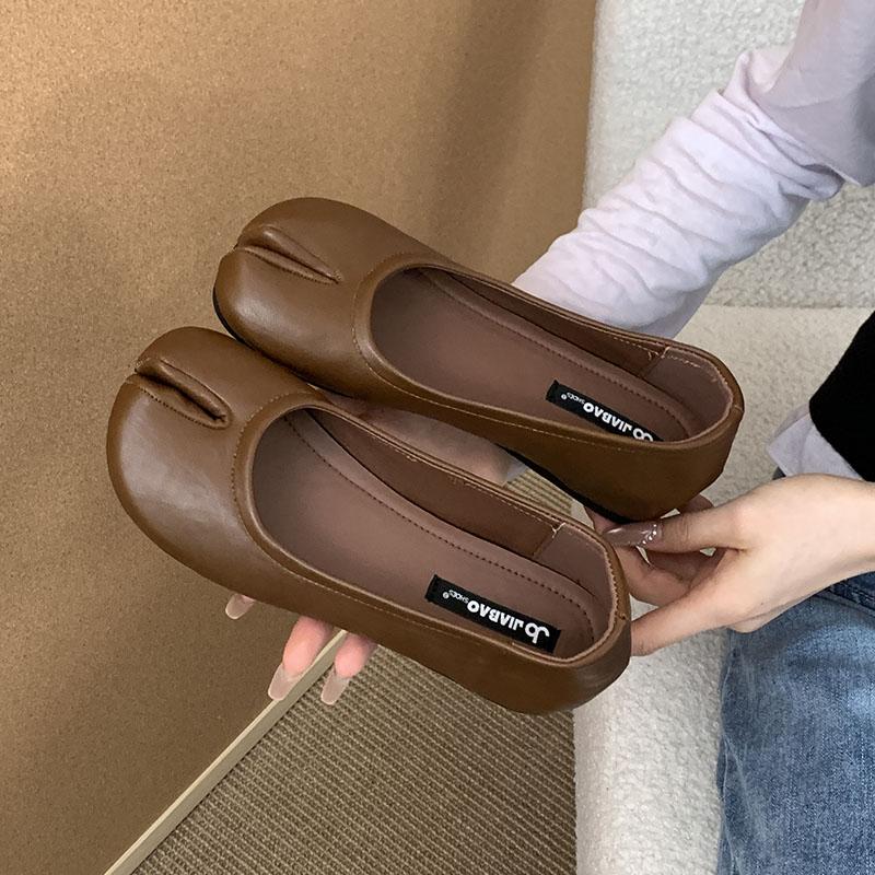 Fashion Fashion Strange Toe Ladies Shallow Shoes With Height Increasing Female Soft Footwear Women Flats Slip On Shoes