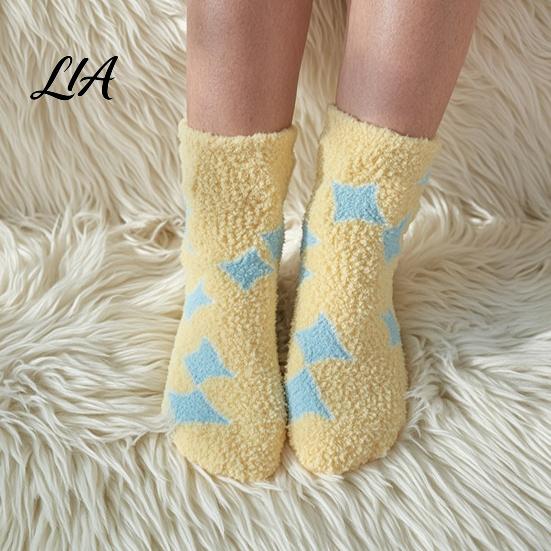 Comfortable Daily Wear Socks Coral Fleece for Women, Soft Thermal Crew with Non-Binding Anti Irritation Home Top, Fuzzy Sleep Cute Prints Autumn