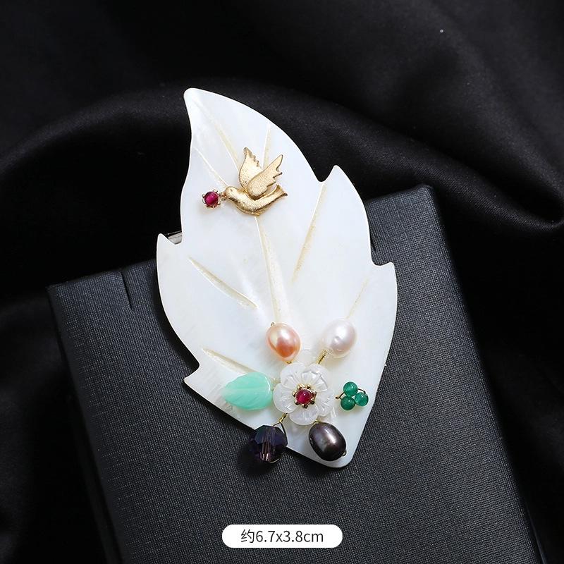 Original Heavy Handmade Natural Crystal Shell Corsage Women's Luxury Atmosphere Retro Elegant Brooch Jacket Coat Accessories
