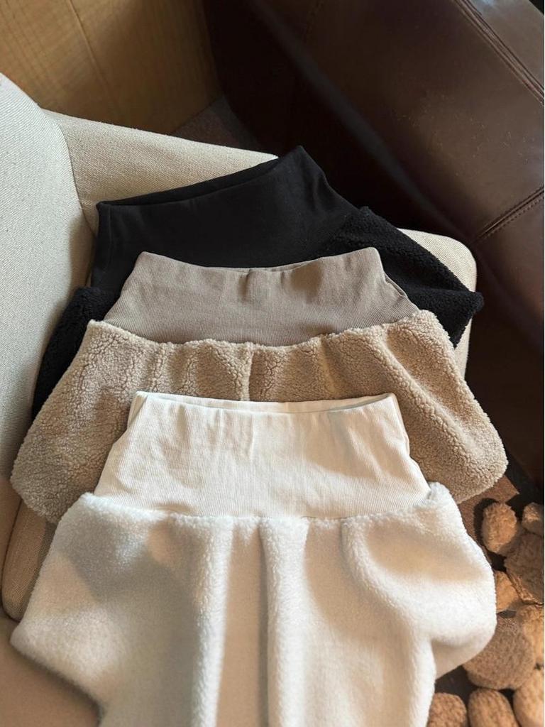 Sweet Style Elastic Waist Slim-Fit Faux Lamb Wool Skirt for Women - Autumn/Winter Short Skirt