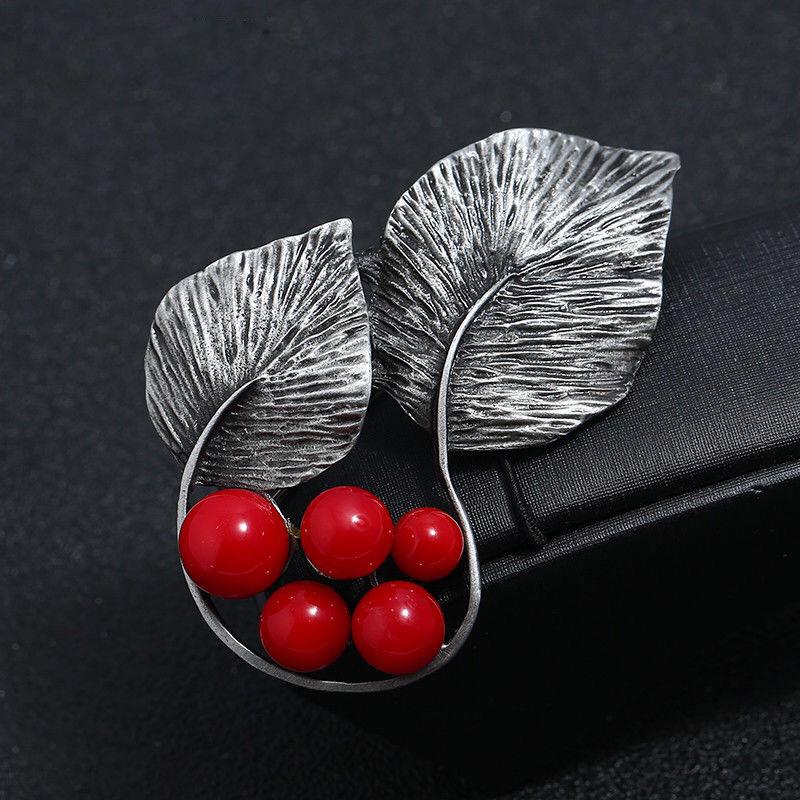 

Exaggerated Leaf & Flower Faux Pearl Brooch - Elegant Cardigan & Coat Accessory for Women