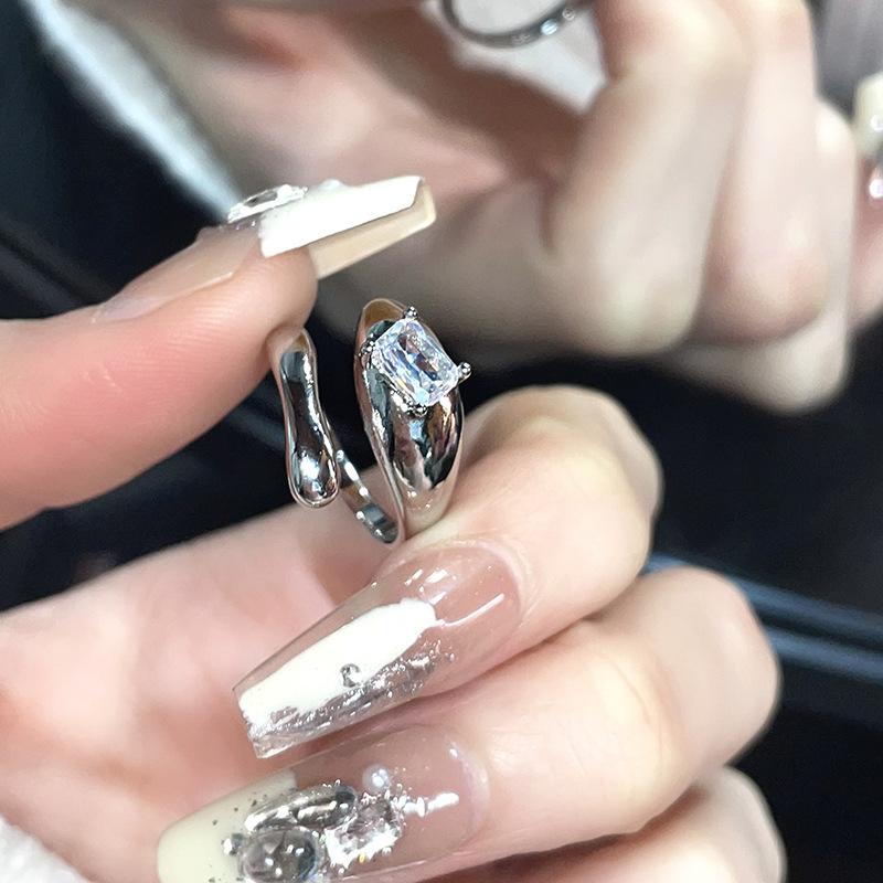 Niche Design Cross Twisted Rope Personality High Sense Open Snake Ring Cold Wind French Index Finger Ring Female