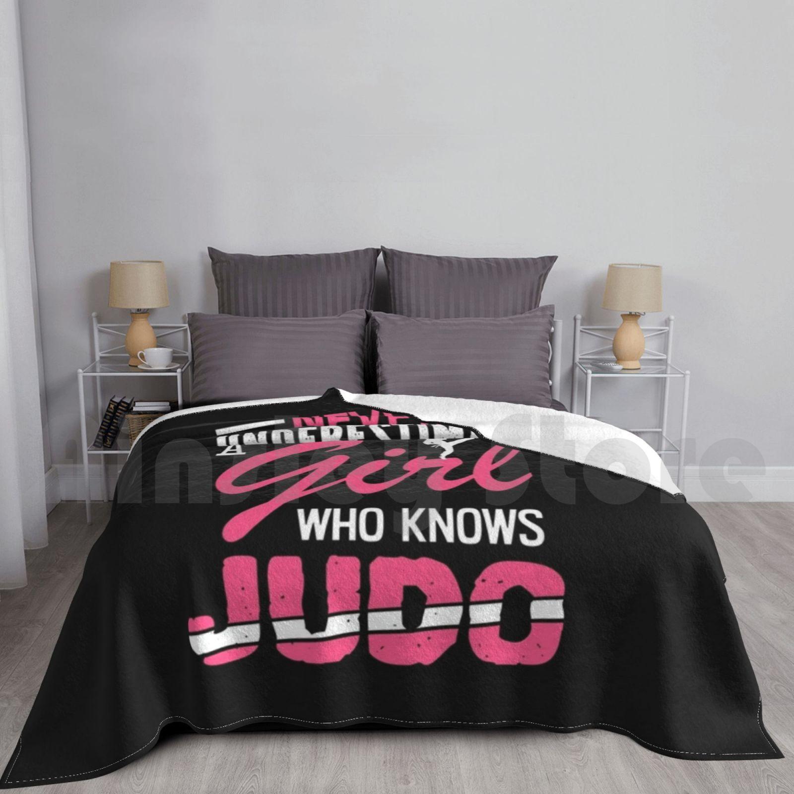 Blanket Judo Girl 1083 Judo Martial Arts Japanese Idea Judo Fighters Japan Fighters Judoka Size: 75*100cm, Weight: 230 GSM