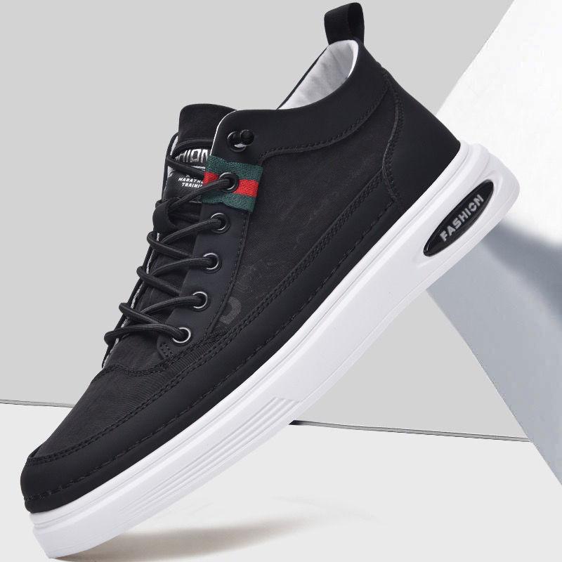Chaussures en toile hommes baskets décontracté respirant chaussures plates à lacets Skateboard formateurs mode homme léger chaussures vulcanisées
