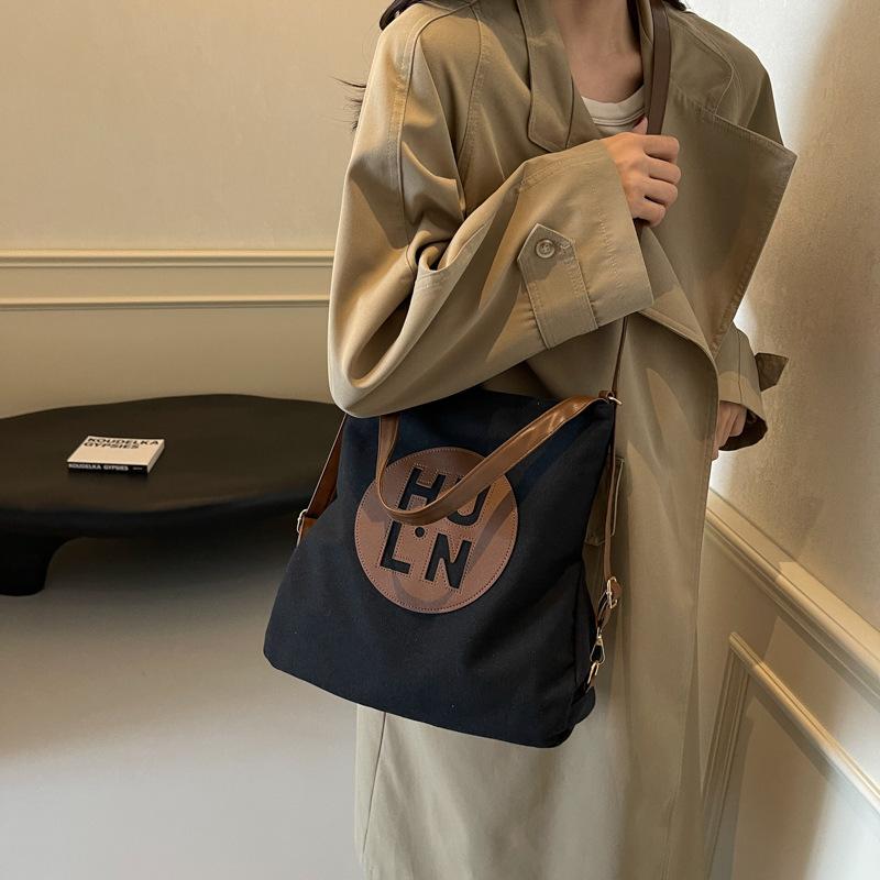 2025 new niche design commuting beautiful fashion shoulder tote bag simple foreign style underarm letter tote bag