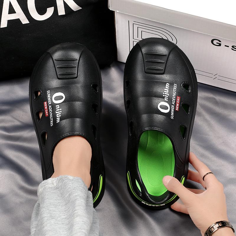 Hole shoes men's 2025 summer new wear non-slip, deodorant, stepping on shit slippers sports and leisure bag head beach shoes