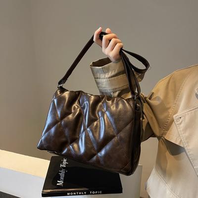 Bolsa de ombro casual de luxo feminina, macia, acolchoada, preta, bolsa mensageiro, inverno 2024, design grosso, bolsa transversal, quente, bolsa feminina