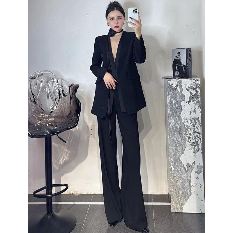 

Ранняя осенняя мода Поддельный костюм-двойка Западный стиль Цветы Брюки Деловой костюм Модный Дизайн в западном стиле Набор из двух предметов Мода Black L