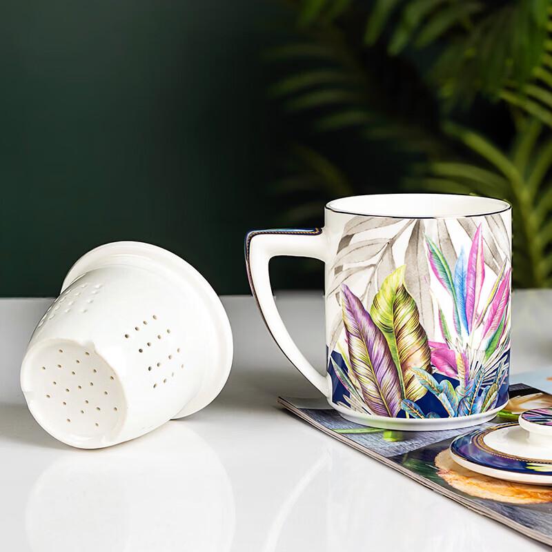 Tang Hui TH-8210 Embossed Gold Porcelain Teacup with Infuser