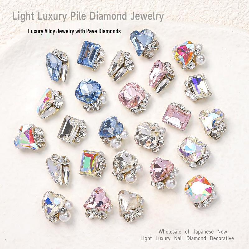 

Trendy Crystal Diamond Heart and Pearl Nail Art Decorations