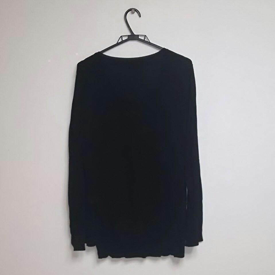 [USED] Black Sweater Recommended for Fans of Hosts, K-pop, Masaki Suda, and Bands