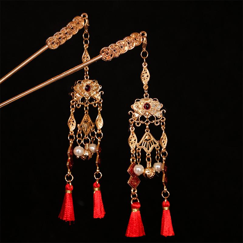 Tang Dynasty Gold Hair Accessories Set: Hanfu Retro Headdress with Hairpins, Forks, and Combs.