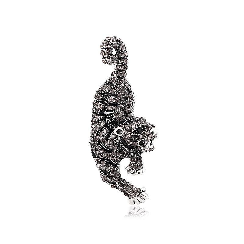 

Tiger Brooch Men s Jacket Suit Animal Fixed Pin Domineering Personality Creative Design Metal Jewelry