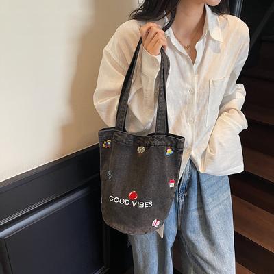 New Casual Oblique Span Denim Bag Women's Large-capacity Class Canvas Bag Literary Commuter Zipper Bag Tote Bag Tide
