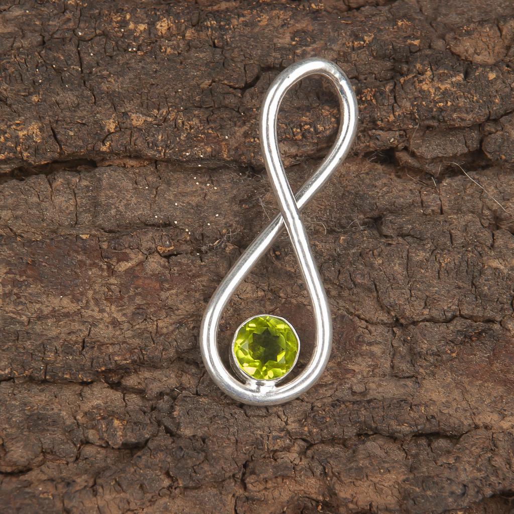 Peridot Anhänger Edelsteinschmuck, 925 Massiv Sterling Silber Anhänger, Handgefertigter Schmuck Geburtsstein Anhänger, Geschenk für Sie