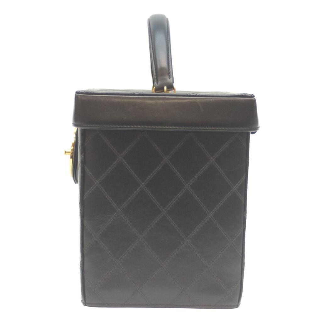 CHANEL No. 5 Black Bicolor Lamb GHardware 2-Way Vanity Shoulder bag blackUsed