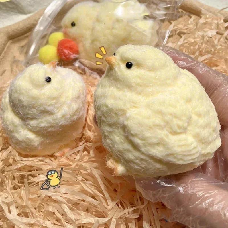 Silicone Chicken Squishy: Handmade Chick Craft, Funny Stress-Relief Toy – TikTok's Viral Fidget Plush Toy