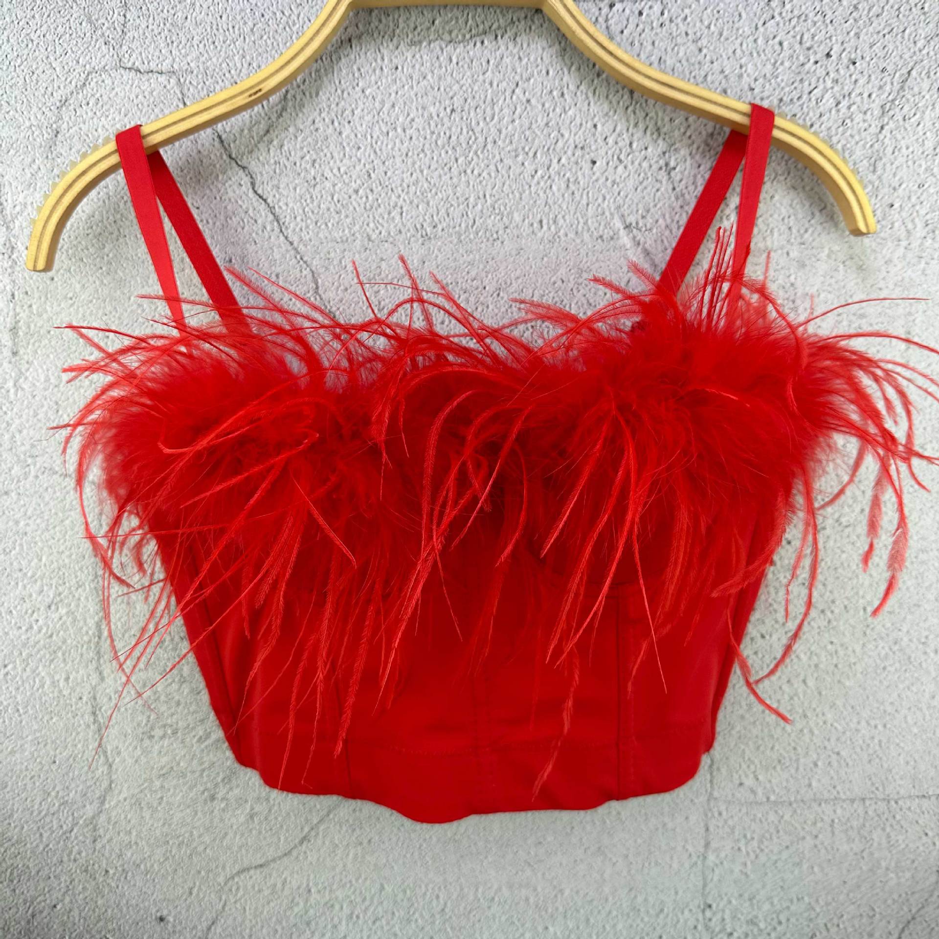 

Ефірний топ натхненний пір ям страуса з модним дизайном у стилі «риб ячий скелет», ідеальний для селфі у вуличному стилі. Камзоли та майки 38/85 червоний