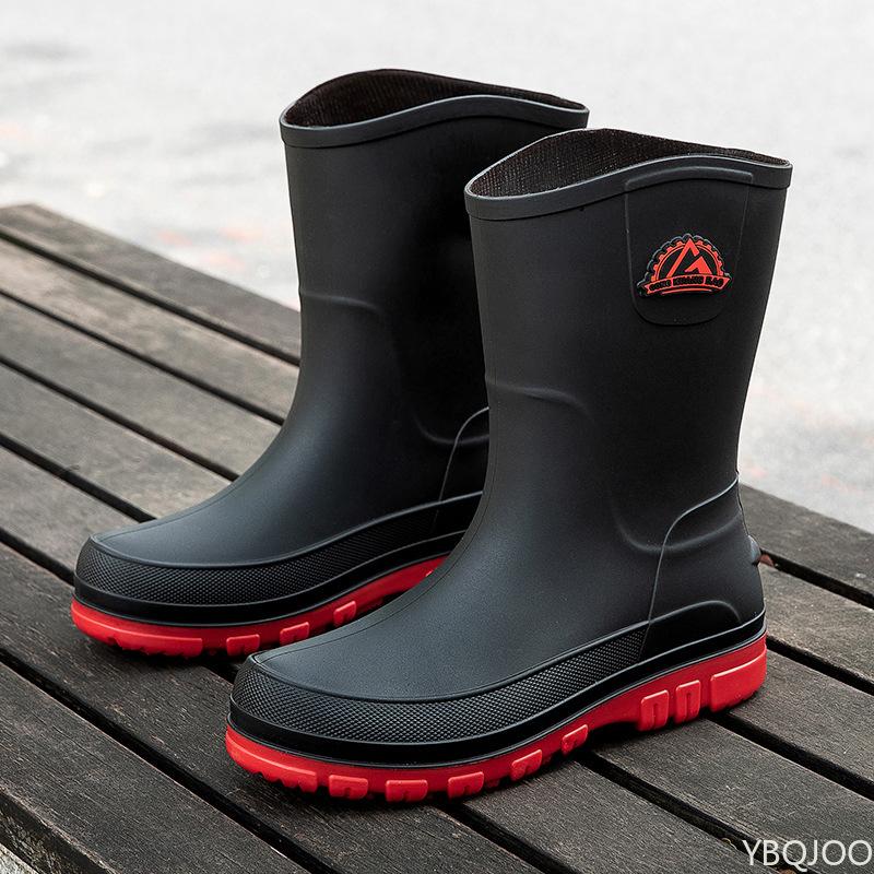 Oversized Four Seasons Fashion New One Piece Waterproof and Anti Slip Sole Men's Rain Boots Mid Tube Work Men's Rain Shoes