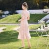Elegantes Midi-Kleid mit V-Ausschnitt, Stickerei und hoher Taille