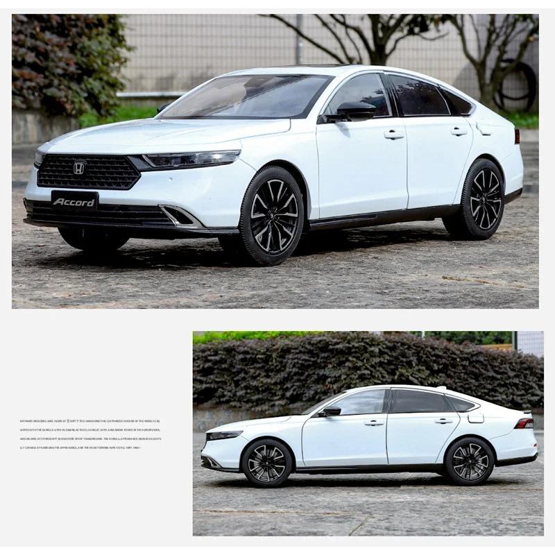 New 1/18 HONDA Accord Alloy Car Model Diecasts Metal Vehicles Car Model High Simulation Sound and Light Collection Kids Toy Gift