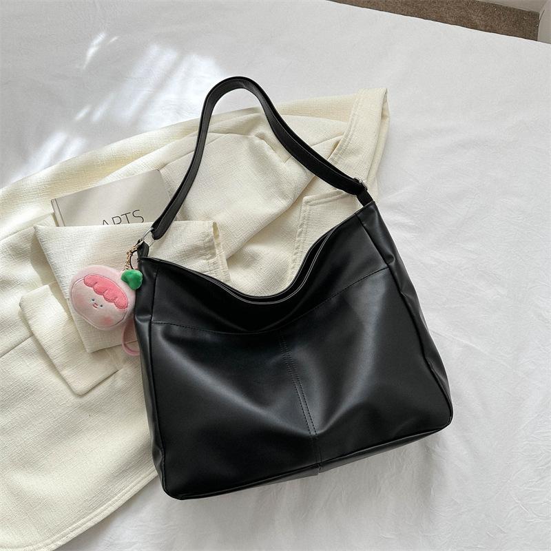 Personality One-shoulder Bag Popular Crossbody Bag Large Capacity Spring New Solid All-matching Fashionable Comfortable