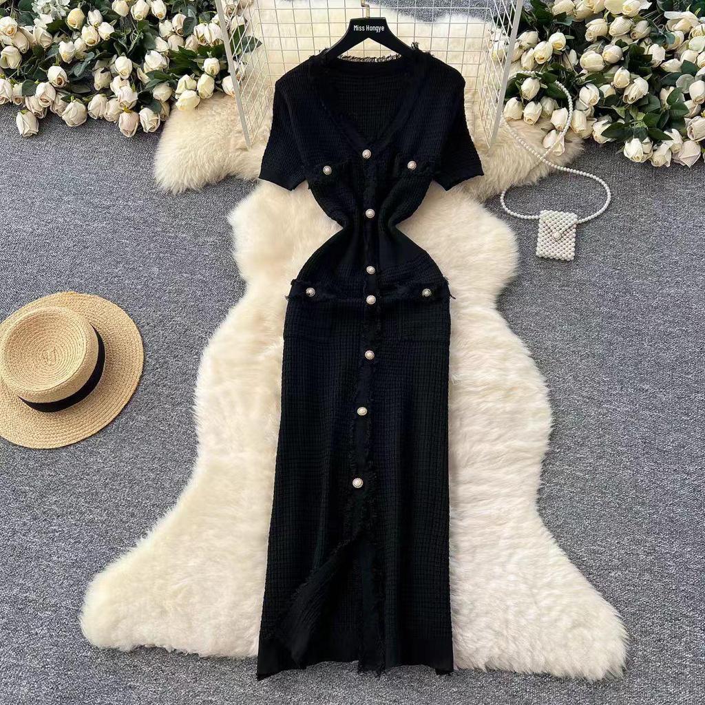 2025 Summer Korean V-neck Short-sleeve Knit Dress - Cinched Waist & Elegant Style