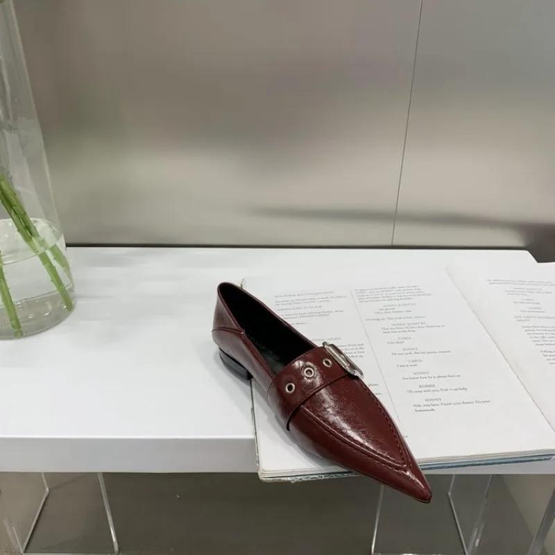Кожаные туфли с ремешком на ремне женские балетки с острым носком женские балетки без застежек офисные туфли рабочие туфли женские туфли на плоской подошве 35 вино красного 2884₽