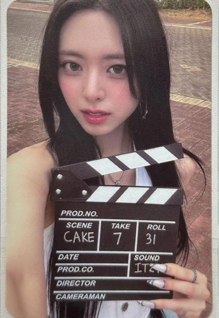 

[USED] ITZY KILL MY DOUBT Yuna Soundwave Trading Cards