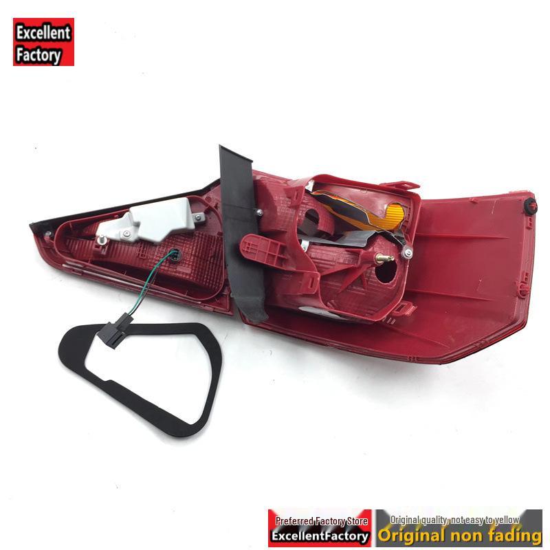 Compatible with Volkswagen Jetta 2016-2018: Taillight Half Assembly, Rear Brake & Turn Signal Light Shell.