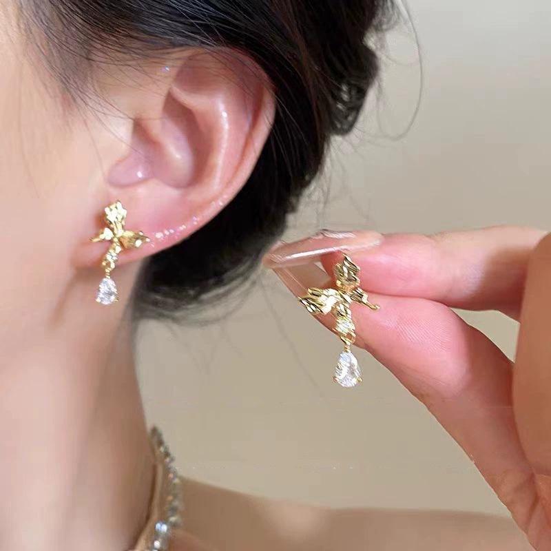 Zircon Metal Studs & Pearl Bow Earrings - High-End, Versatile Statement