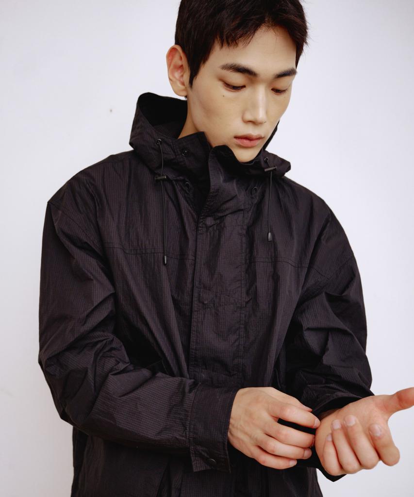 Kalapatthar Nylon Ripstop Light Weight Shell Short-Jacket - Black