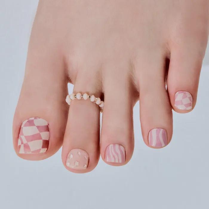 Yuritabata Gel Pedicure