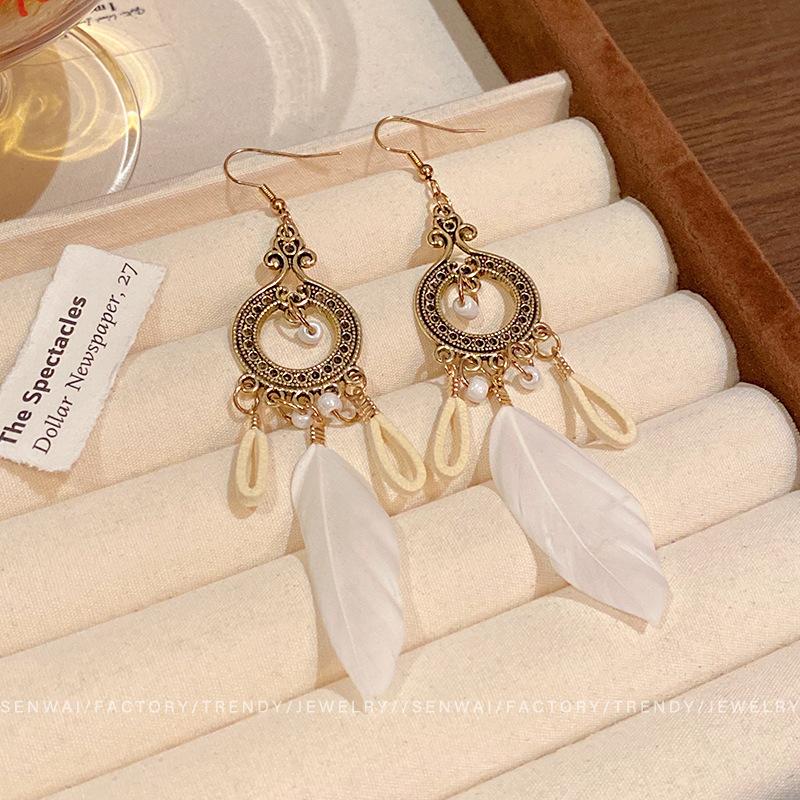 Seaside Vacation Fringed Feather Earrings Women's Long Retro Exotic Ethnic Style Stud Earrings Bohemian Earrings