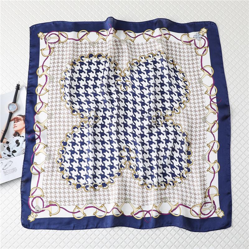 Classic Thousand Birds Plaid Scarf 71cm Small Square Scarf Fashion Chain Silk Scarf Simulation Silk Cute Bear Scarf Scarf