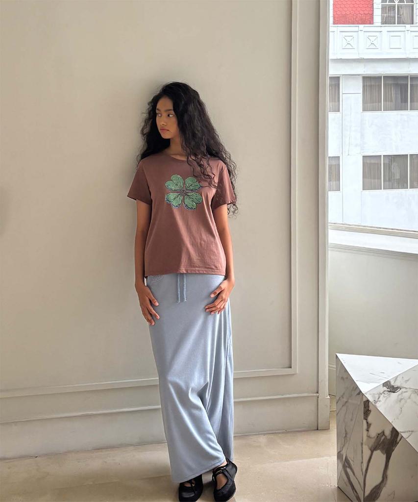 Yansisi Clover 90S T-Shirt - Brown