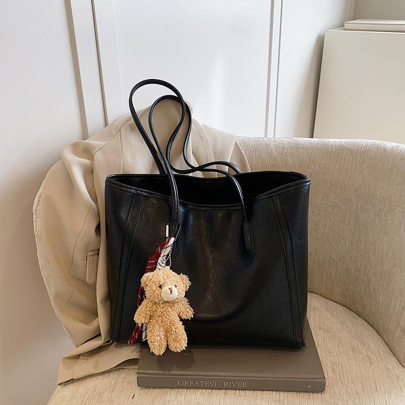 

Stylish Brown Polyester Tote Bag For Women Spacious And Trendy For Everyday Use Without Pendant чёрный