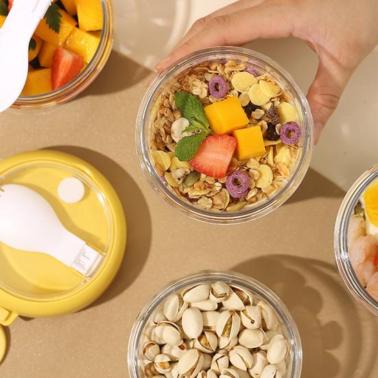 Tragbares Overnight Oats Glas mit integriertem Löffel & Deckel, Auslaufsichere Kunststoff-Frühstückstasse für Salat, Joghurt, Obst, BPA-freier transparenter Behälter