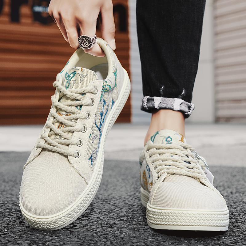 Youth Casual Cricket Shoes Fashion Trend Board Skateboard Canvas Lace-Up Sneakers Couples' Fashionable Graffiti Print Skate Shoe