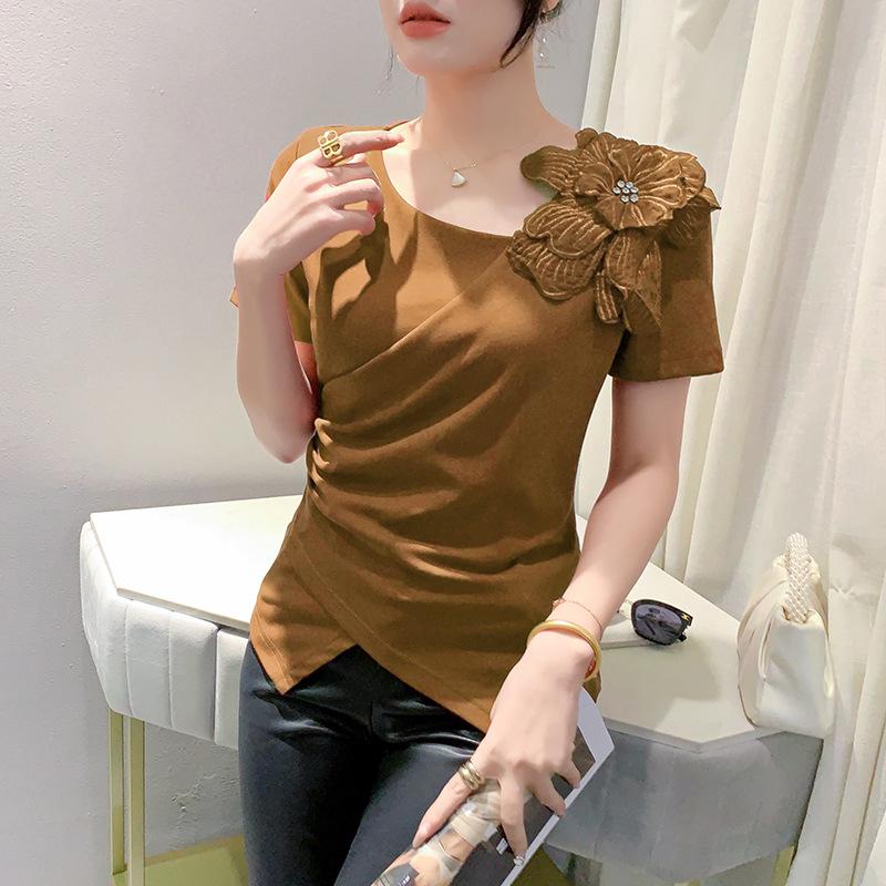 

Летняя женская футболка модного нерегулярного кроя 2024: Приталенная футболка с коротким рукавом в иностранном стиле M кофейный