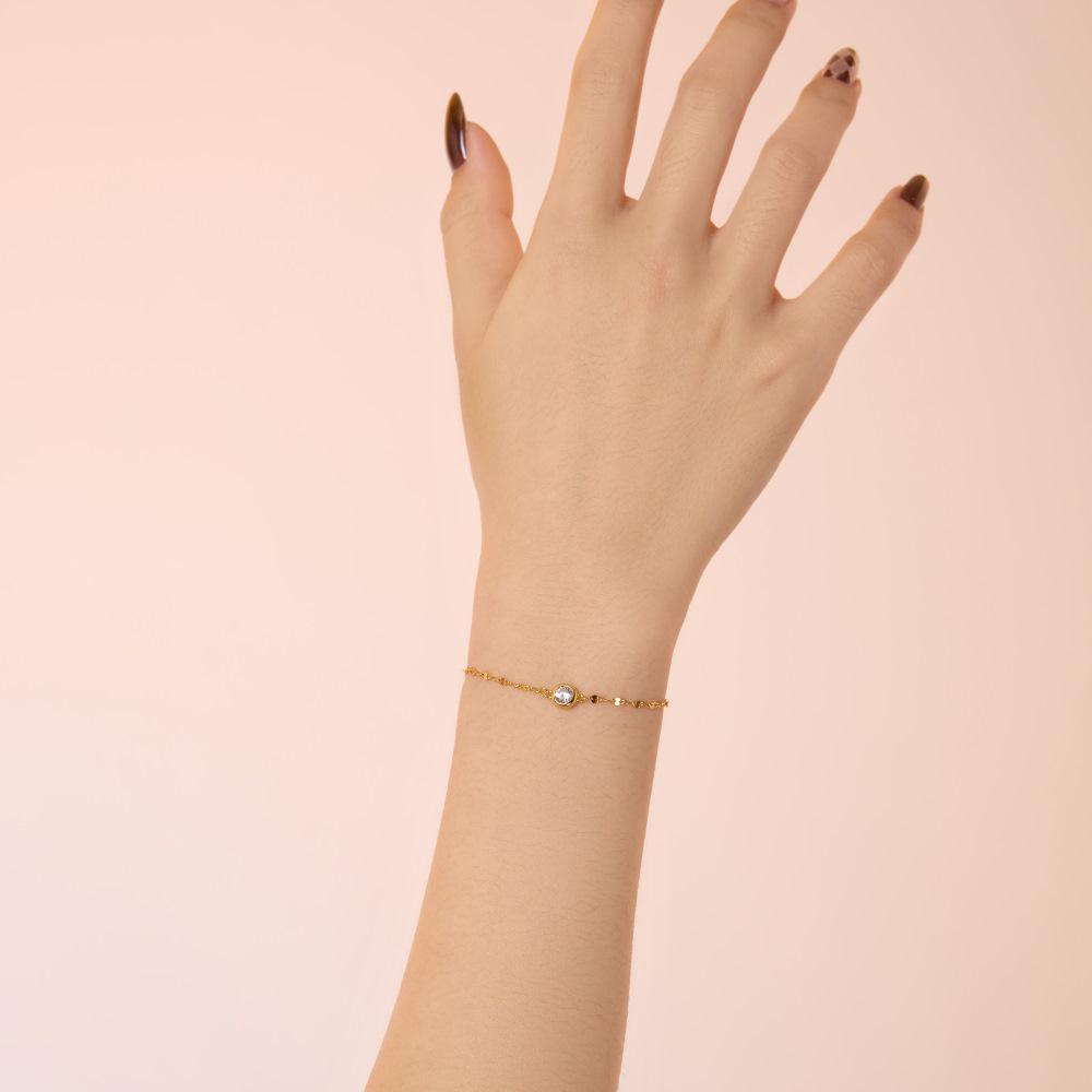 Versatile S925 Sterling Silver Bracelet for Women: Exquisite Single Diamond Lip Chain Design