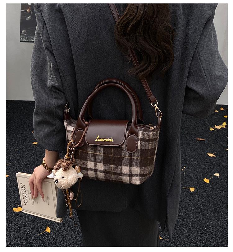 Women's Plaid Crossbody Mini Handbag - Niche Autumn/Winter Design