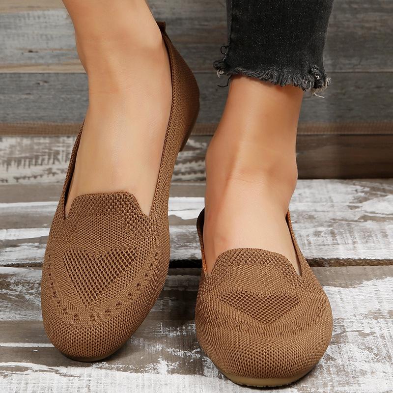 New Oversized Single Shoe with Fly Woven Mesh Surface, Shallow Mouth, One Foot Kick, Lazy Flat Bottom Casual Women's Shoes