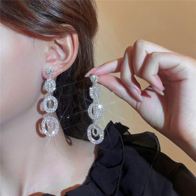 Geometric Round Luxury Flash Rhinestone Hollow Long Earrings Female Fashion Temperament Earrings Bridal Earrings Jewelry 1 Pair
