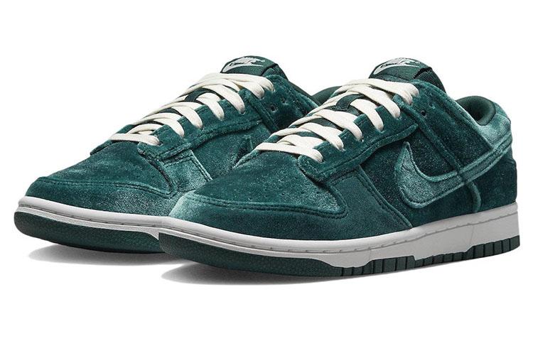 Nike Dunk Low 'Green Velvet' Women's DZ5224-300